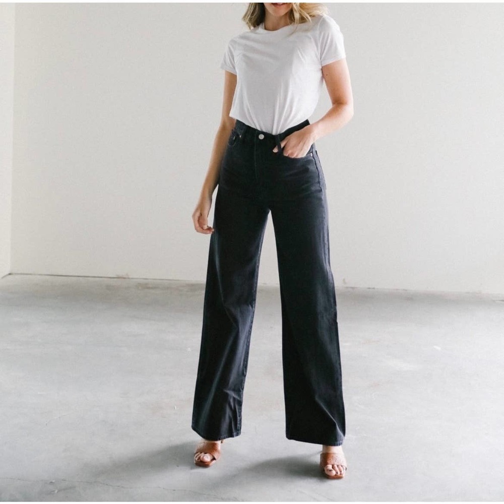 Levis Women’s Ribcage Wide Leg Dark Blue / Black Size 25 Y2K 90s